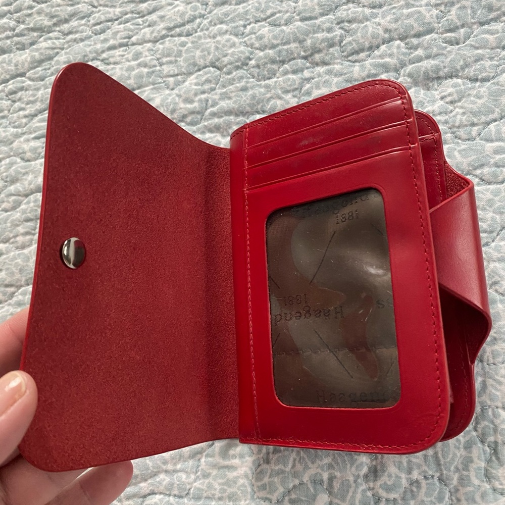 Beautiful Red Wallet - Picture 3 of 8